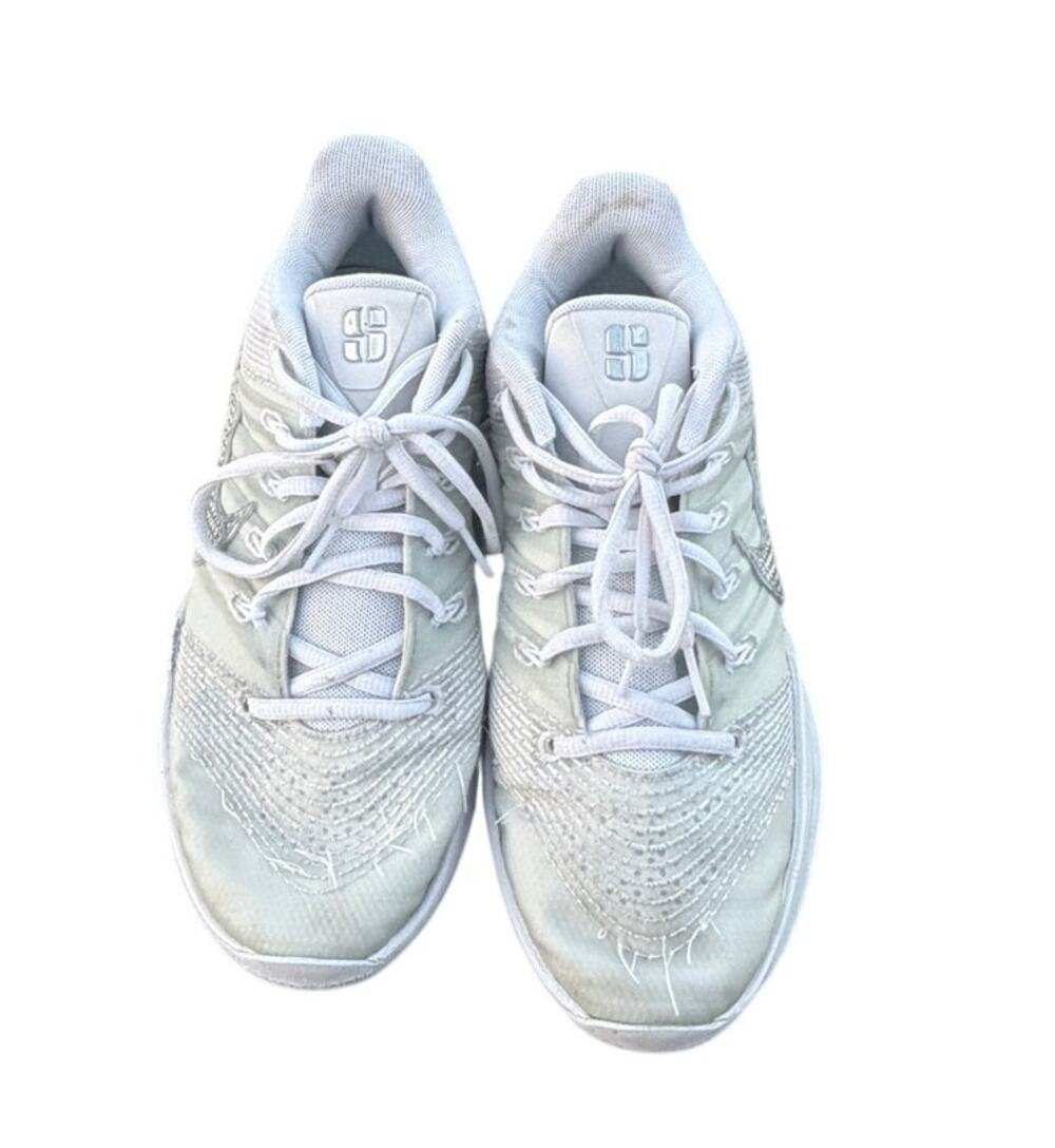 Nike Sabrina 3 - White/Gold - Size 8.5